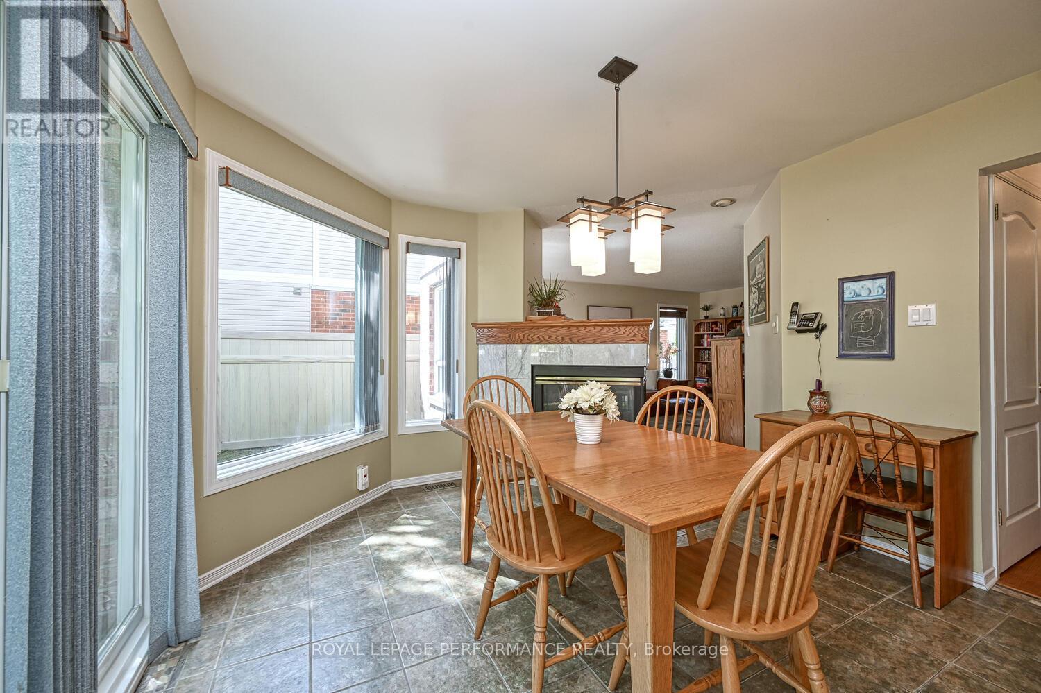 Photo 19 of 3026 Sable Ridge Drive, Ottawa ON