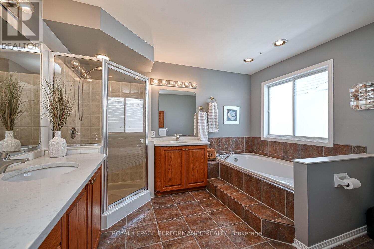 Photo 23 of 3026 Sable Ridge Drive, Ottawa ON