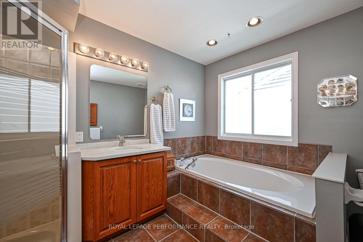 Photo 24 of 3026 Sable Ridge Drive, Ottawa ON