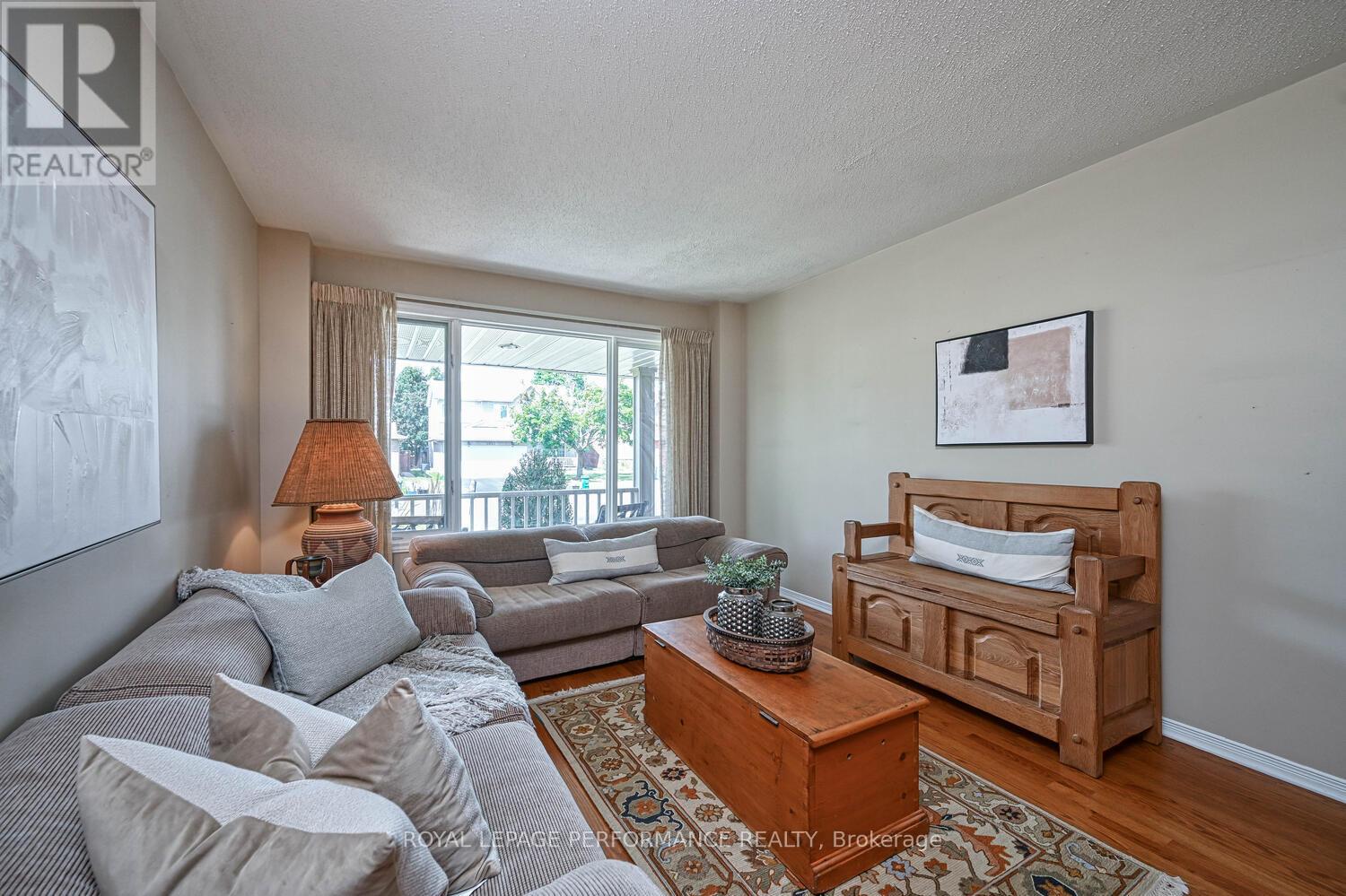 Photo 6 of 3026 Sable Ridge Drive, Ottawa ON
