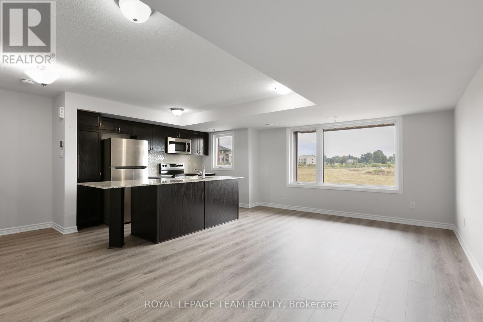 Photo 15 of 75 563 Ozawa Private, Ottawa ON