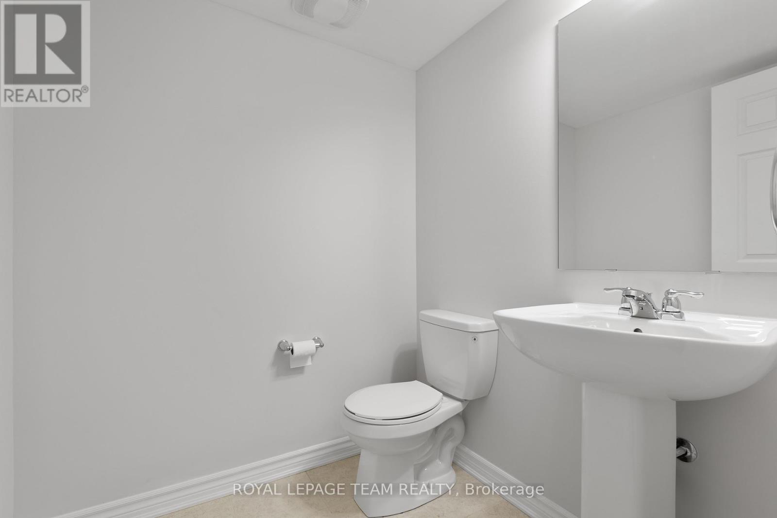 Photo 18 of 75 563 Ozawa Private, Ottawa ON