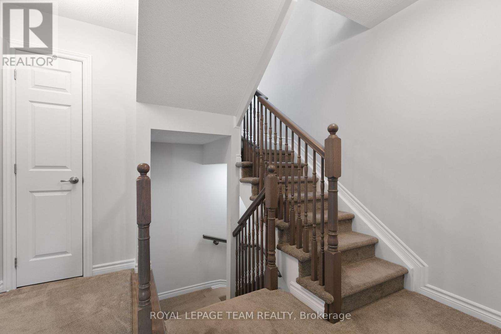 Photo 20 of 75 563 Ozawa Private, Ottawa ON