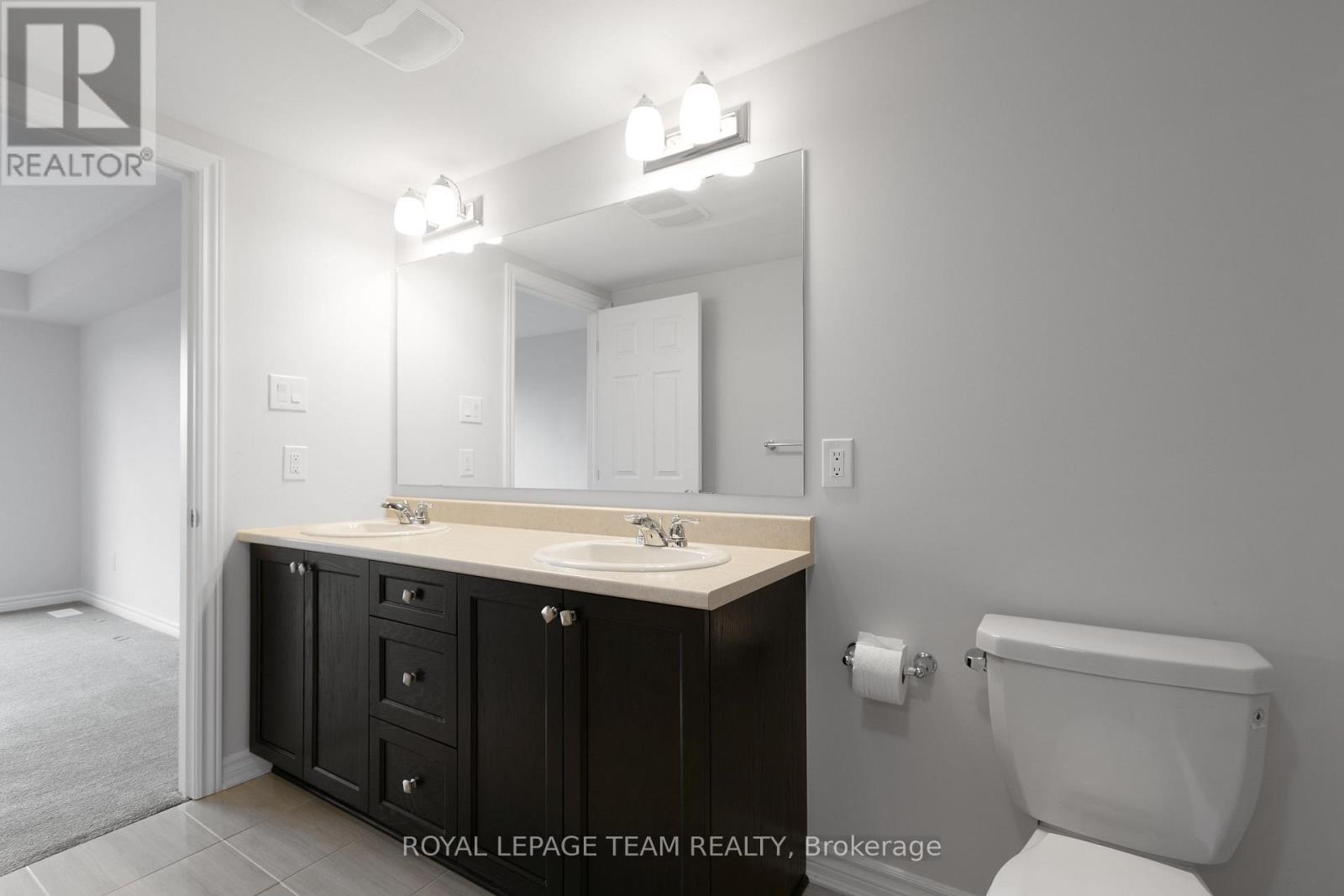 Photo 27 of 75 563 Ozawa Private, Ottawa ON