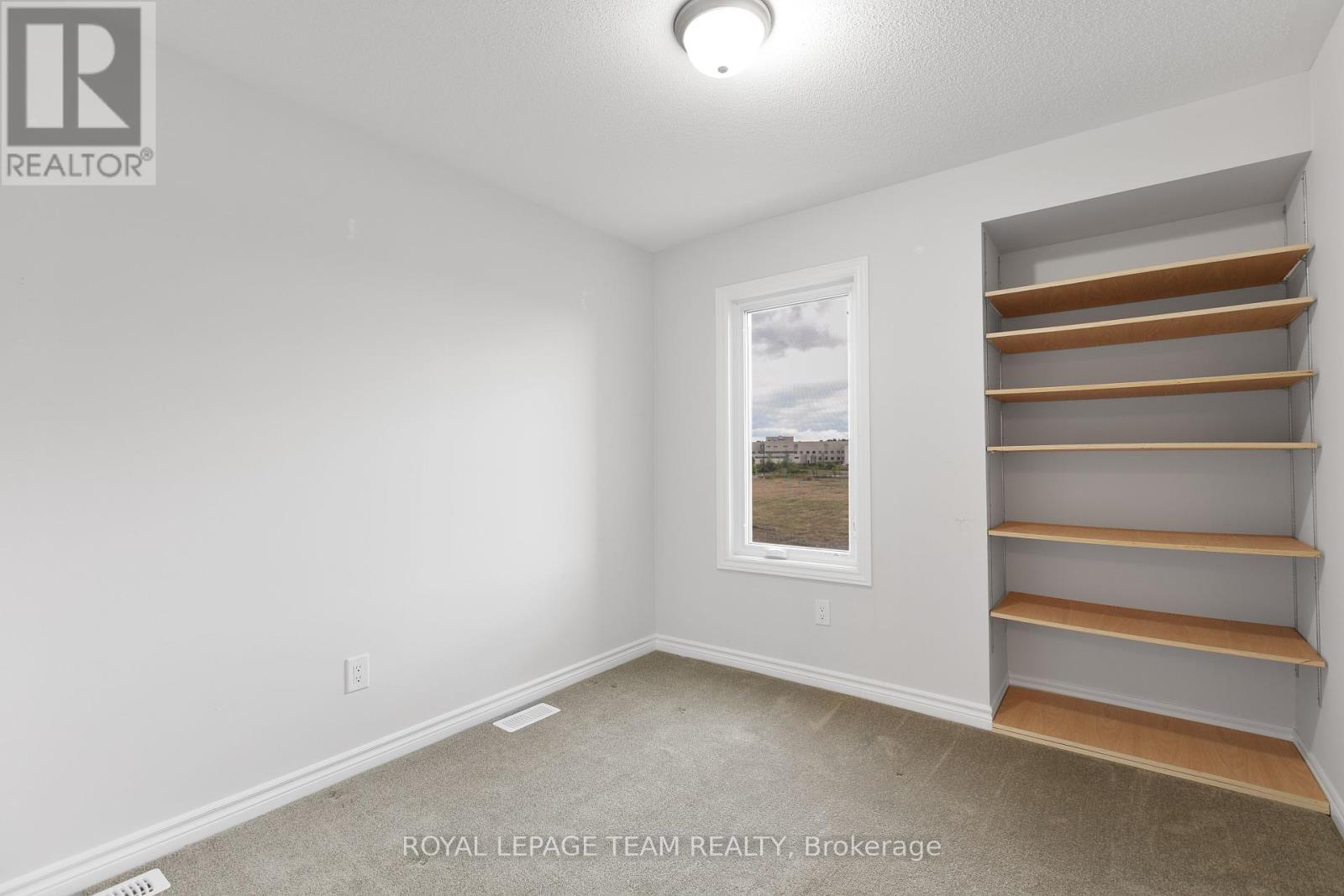Photo 29 of 75 563 Ozawa Private, Ottawa ON