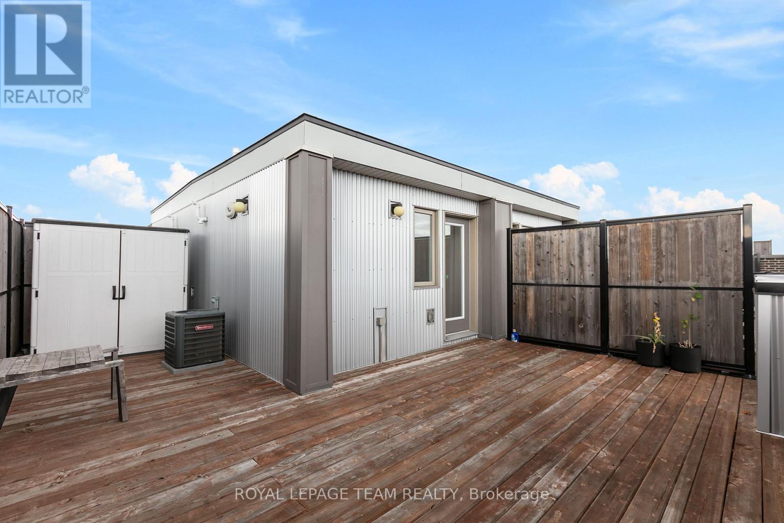 Photo 33 of 75 563 Ozawa Private, Ottawa ON