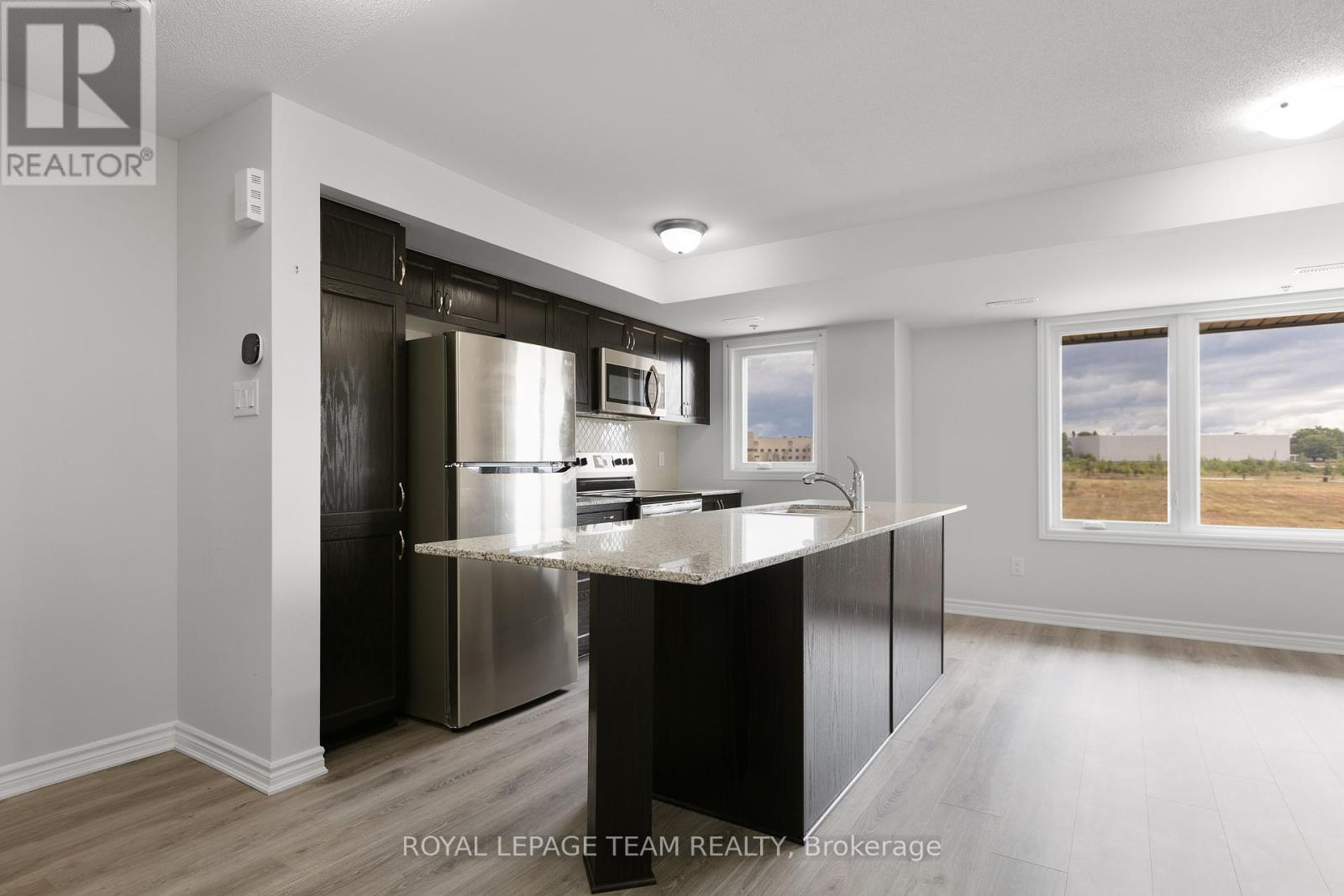 Photo 5 of 75 563 Ozawa Private, Ottawa ON