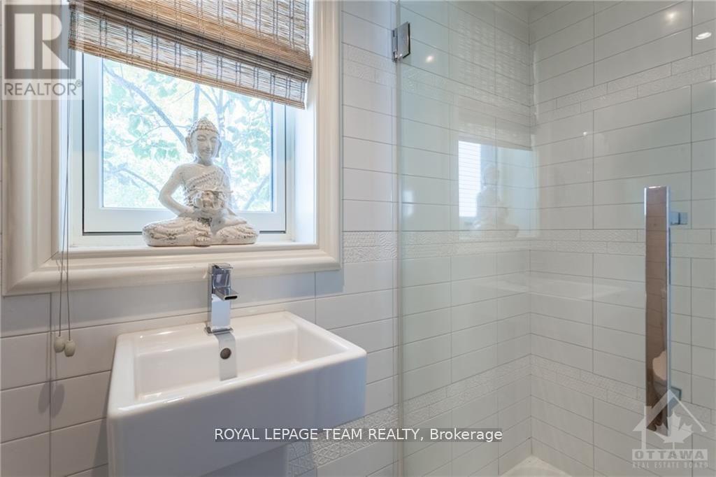 Photo 13 of 43 Union Street, Ottawa ON