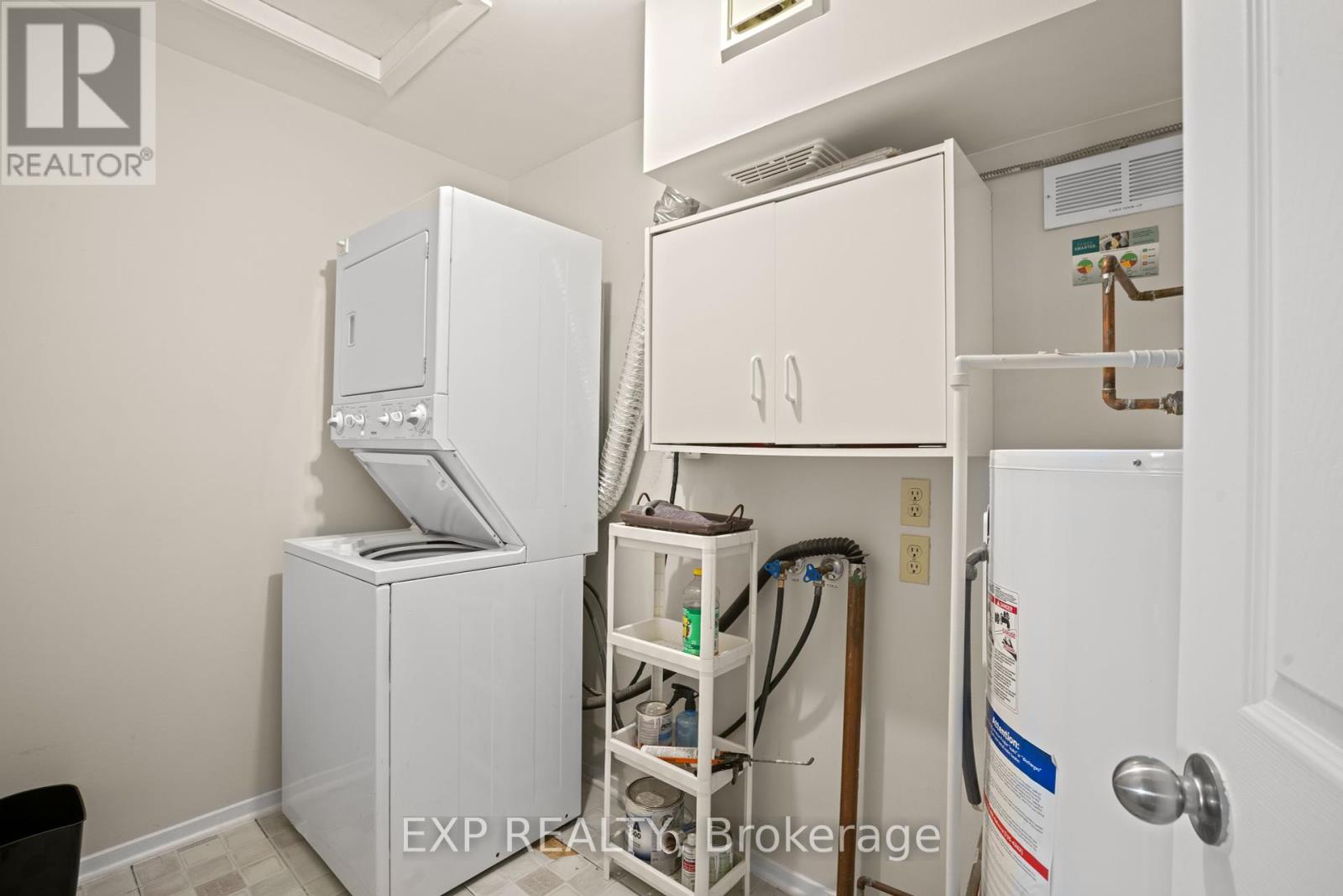 Photo 33 of 77 B 754 St Andre Drive, Ottawa ON