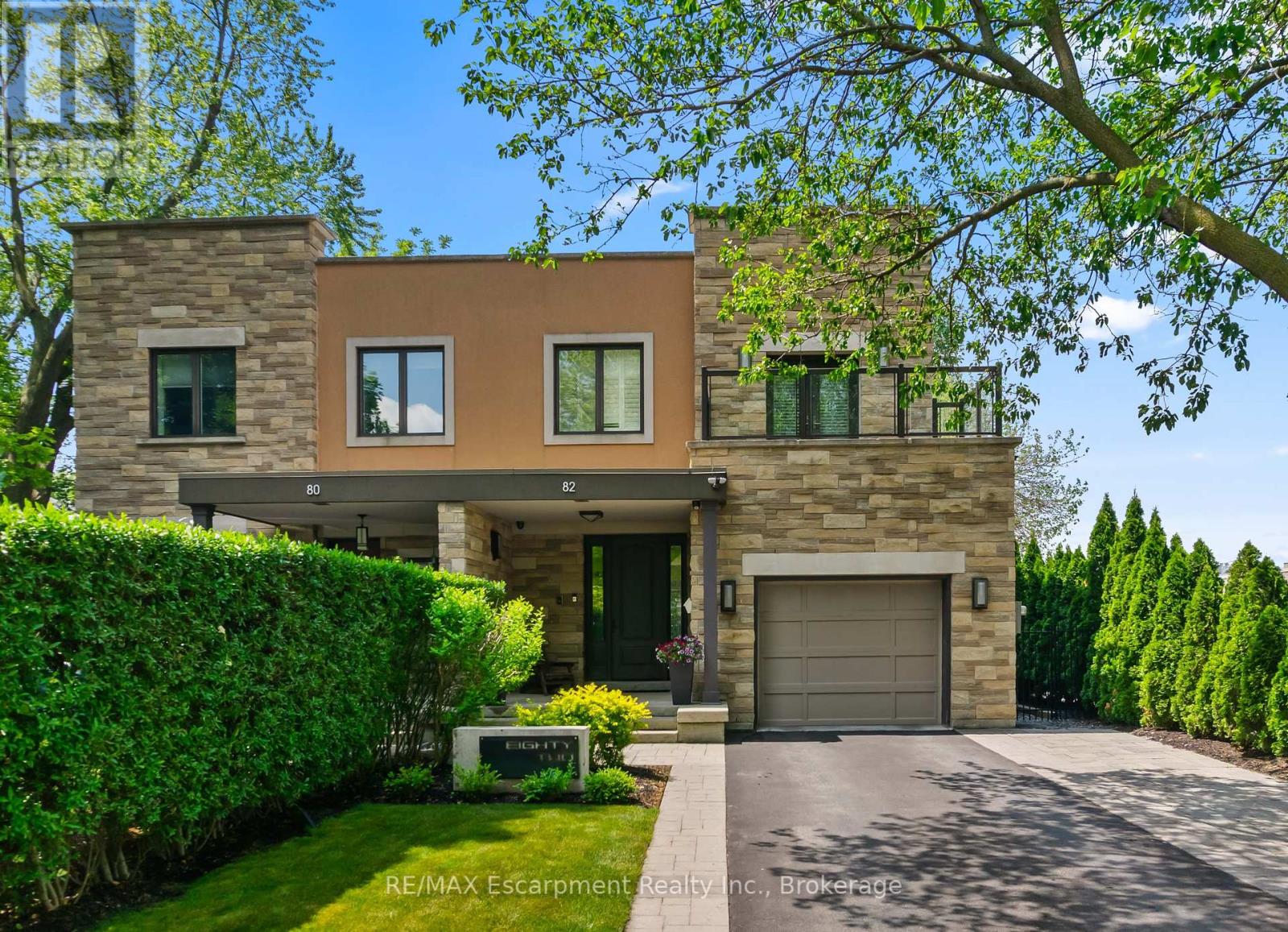 Photo 1 of 82 Brant Street, Oakville ON