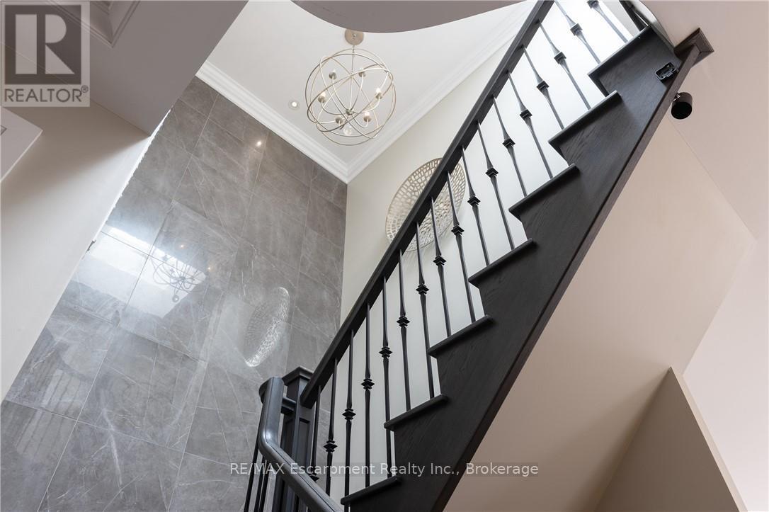 Photo 15 of 82 Brant Street, Oakville ON