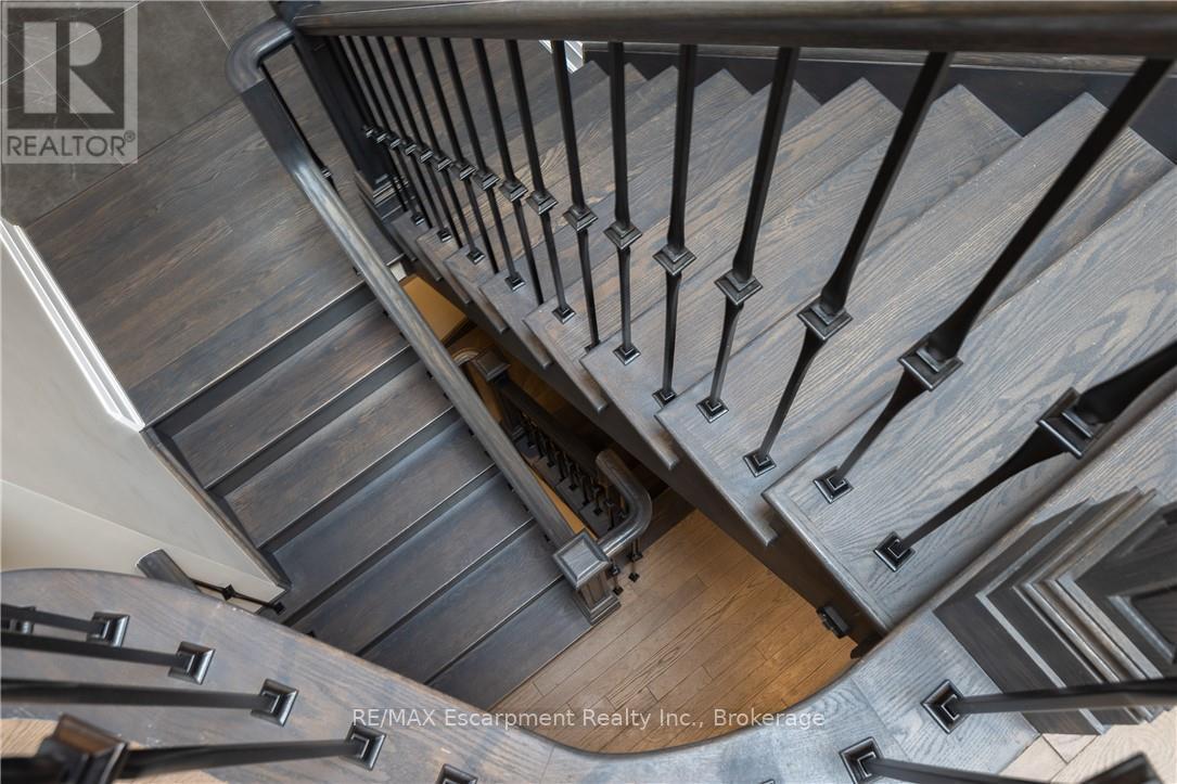 Photo 16 of 82 Brant Street, Oakville ON