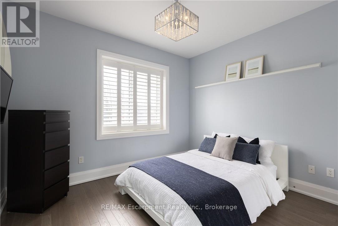 Photo 22 of 82 Brant Street, Oakville ON