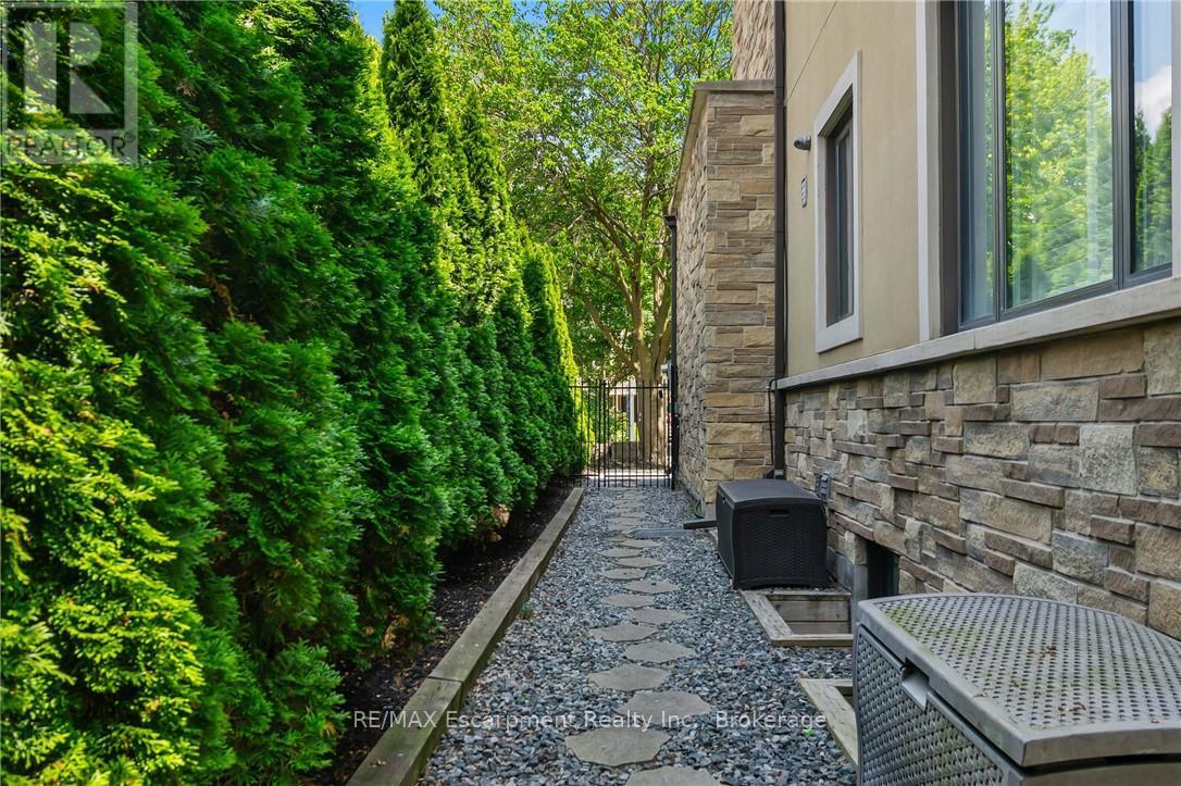 Photo 30 of 82 Brant Street, Oakville ON