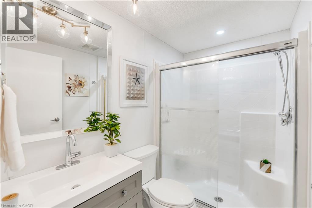 Photo 14 of 4575 Rebecca Lane, Beamsville ON