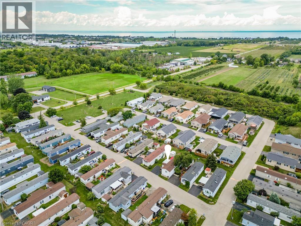 Photo 24 of 4575 Rebecca Lane, Beamsville ON