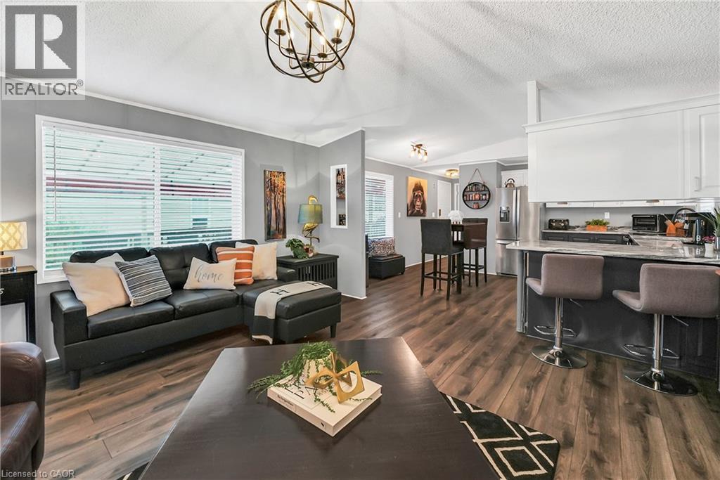 Photo 6 of 4575 Rebecca Lane, Beamsville ON