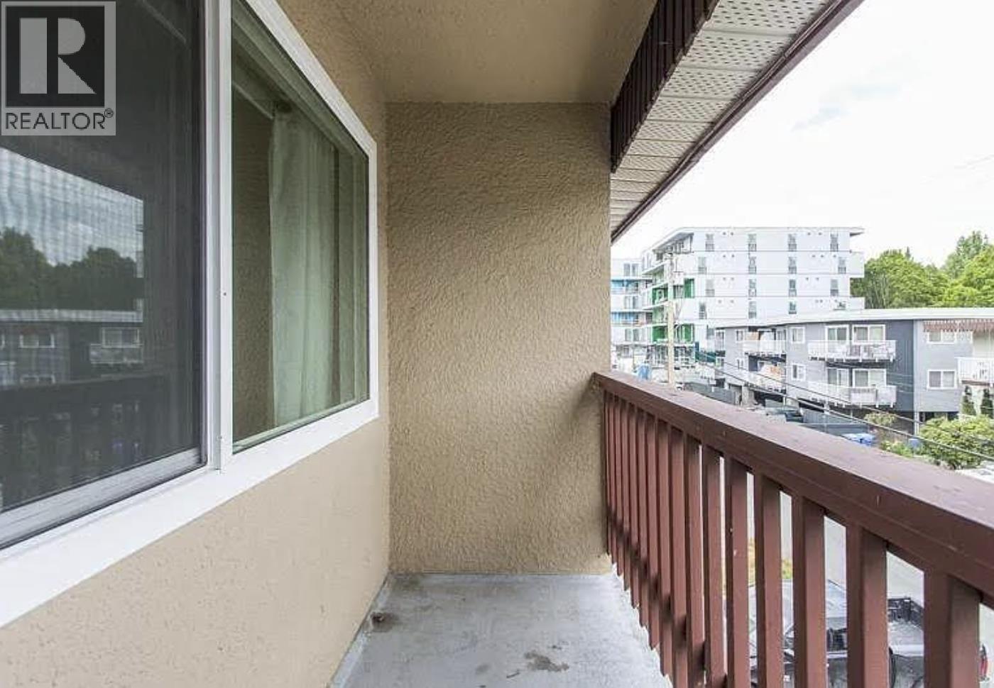 Photo 11 of 313 8680 Fremlin Street, Vancouver BC