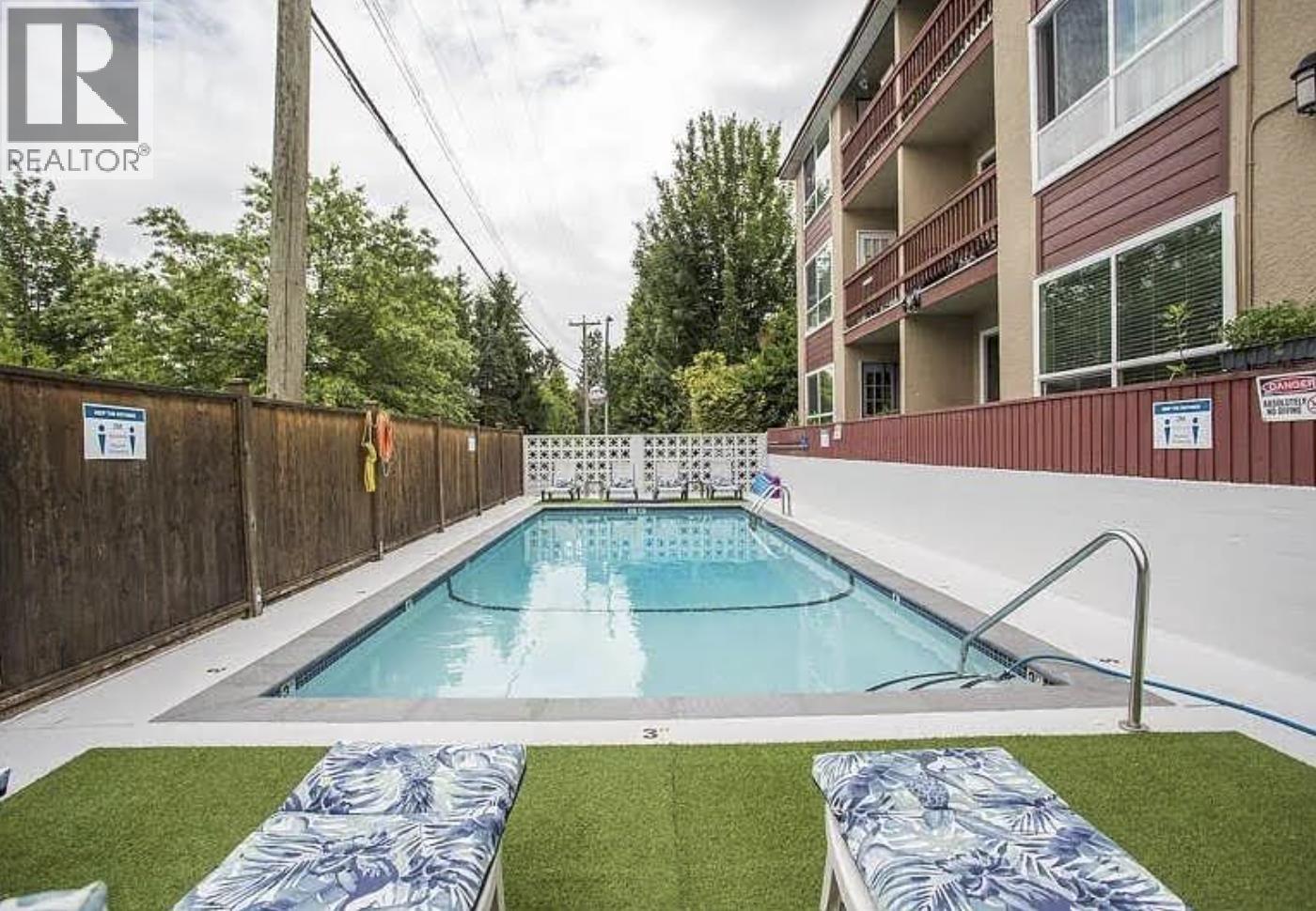 Photo 12 of 313 8680 Fremlin Street, Vancouver BC