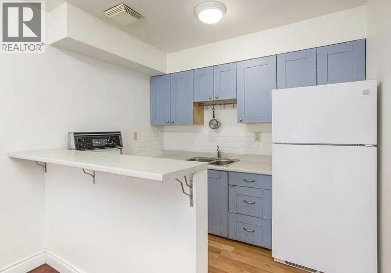 Photo 5 of 313 8680 Fremlin Street, Vancouver BC