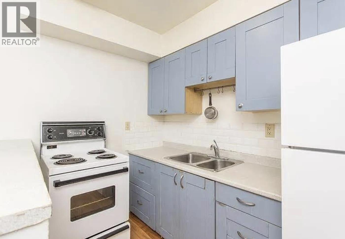 Photo 6 of 313 8680 Fremlin Street, Vancouver BC