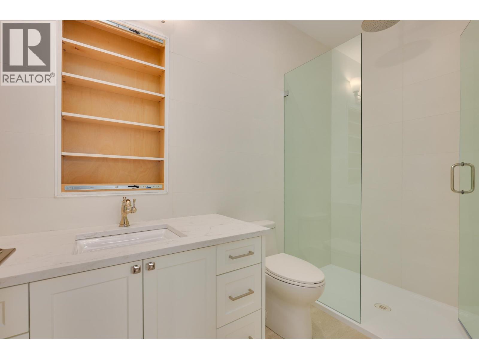 Photo 26 of 259 E 23rd Street, North Vancouver BC