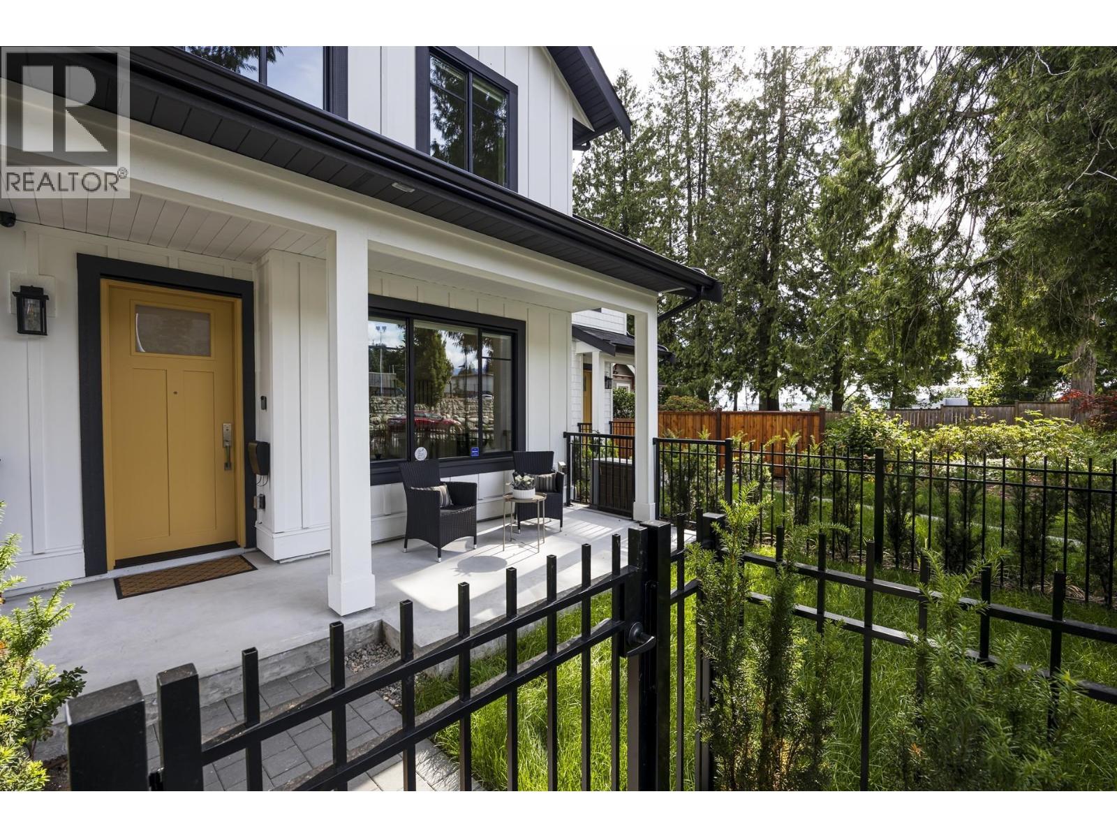 Photo 36 of 259 E 23rd Street, North Vancouver BC