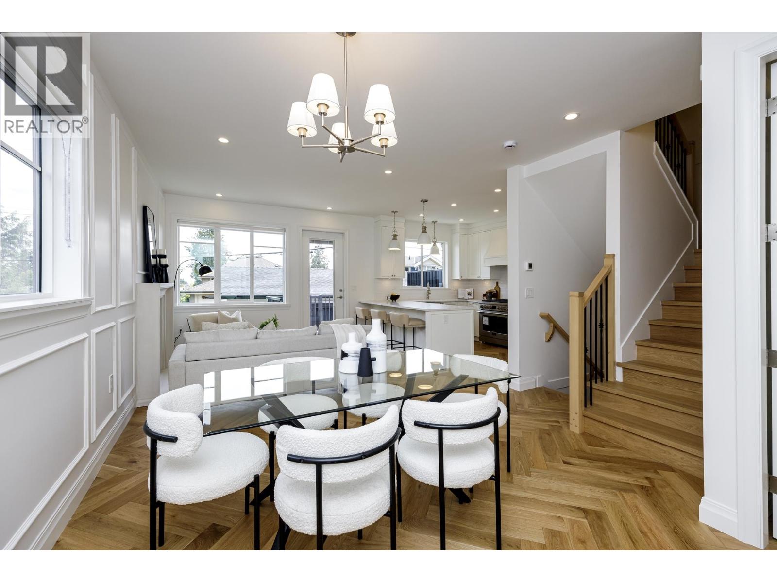 Photo 19 of 261 E 23rd Street, North Vancouver BC