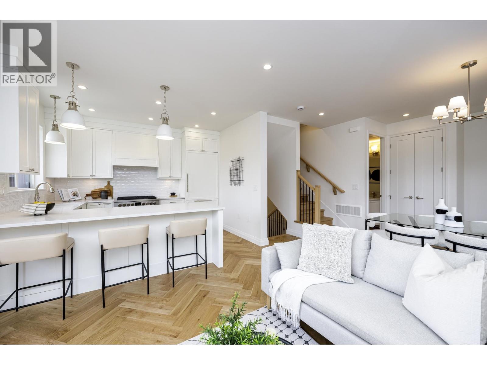Photo 2 of 261 E 23rd Street, North Vancouver BC