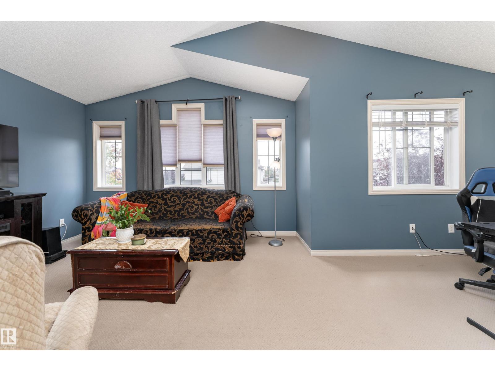 Photo 12 of 11724 10 Av Sw, Edmonton AB