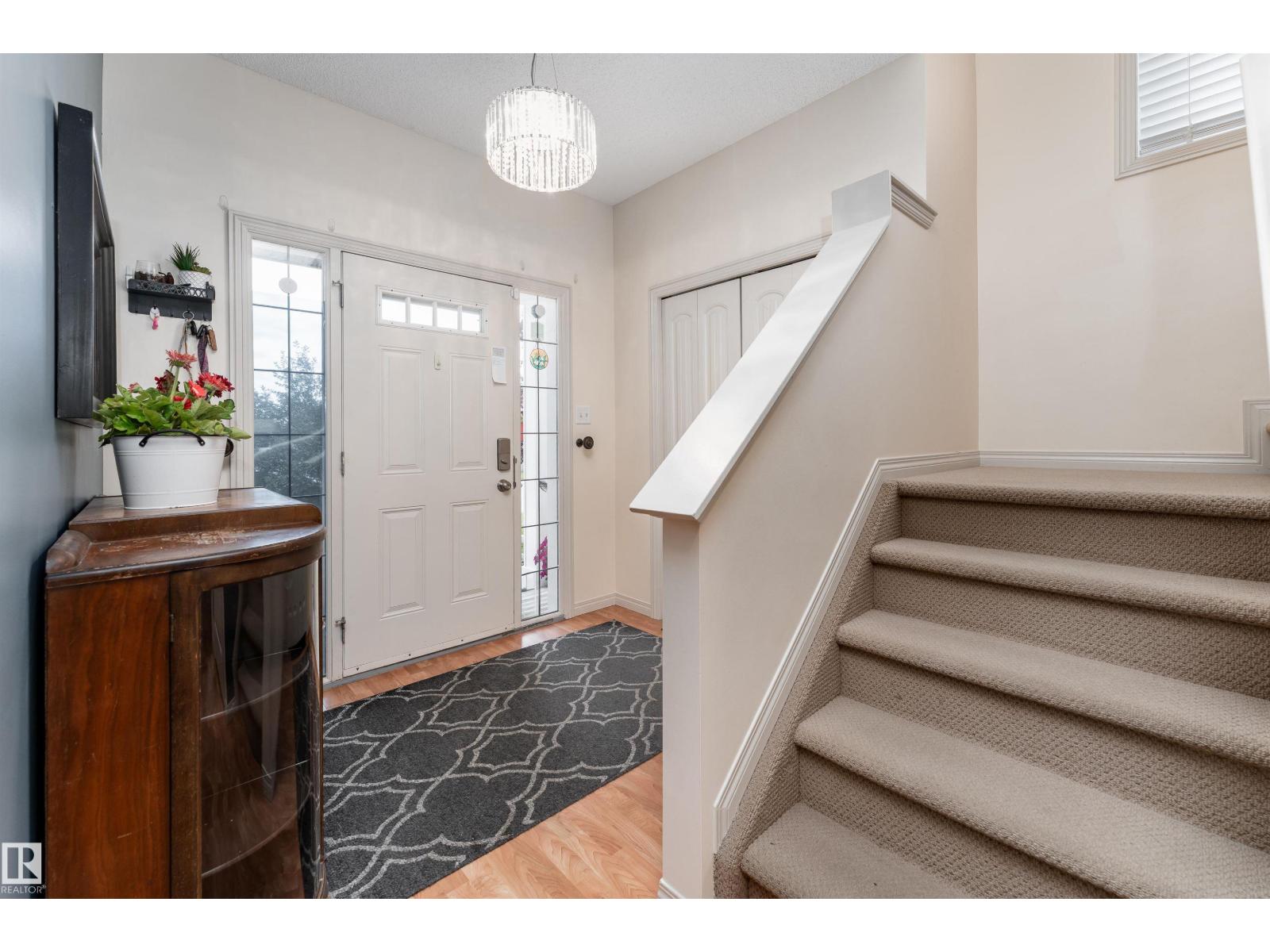 Photo 11 of 11724 10 Av Sw, Edmonton AB