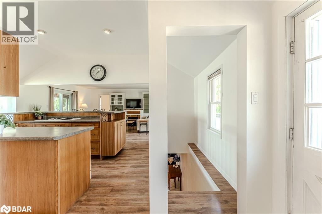 Photo 7 of 5580 Penetanguishene Road, Elmvale ON