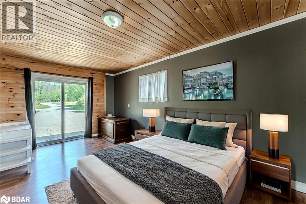 Photo 9 of 5580 Penetanguishene Road, Elmvale ON