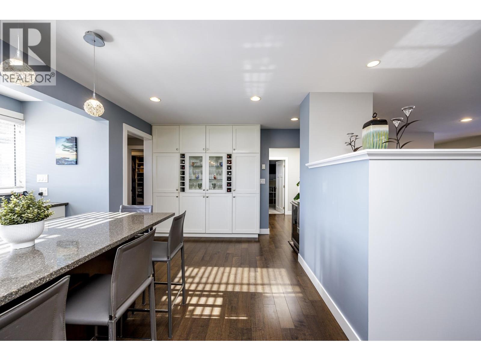 Photo 10 of 887 E 17th Street, North Vancouver BC