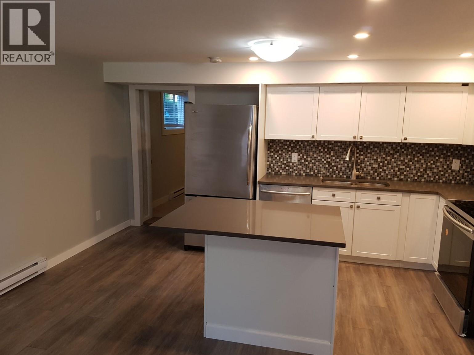 Photo 28 of 887 E 17th Street, North Vancouver BC