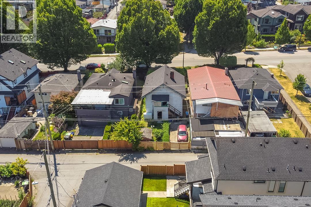 1165 E 33RD AVENUE, Vancouver