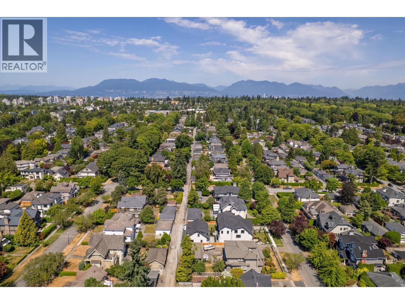 Photo 10 of 6925 Cypress Street, Vancouver BC
