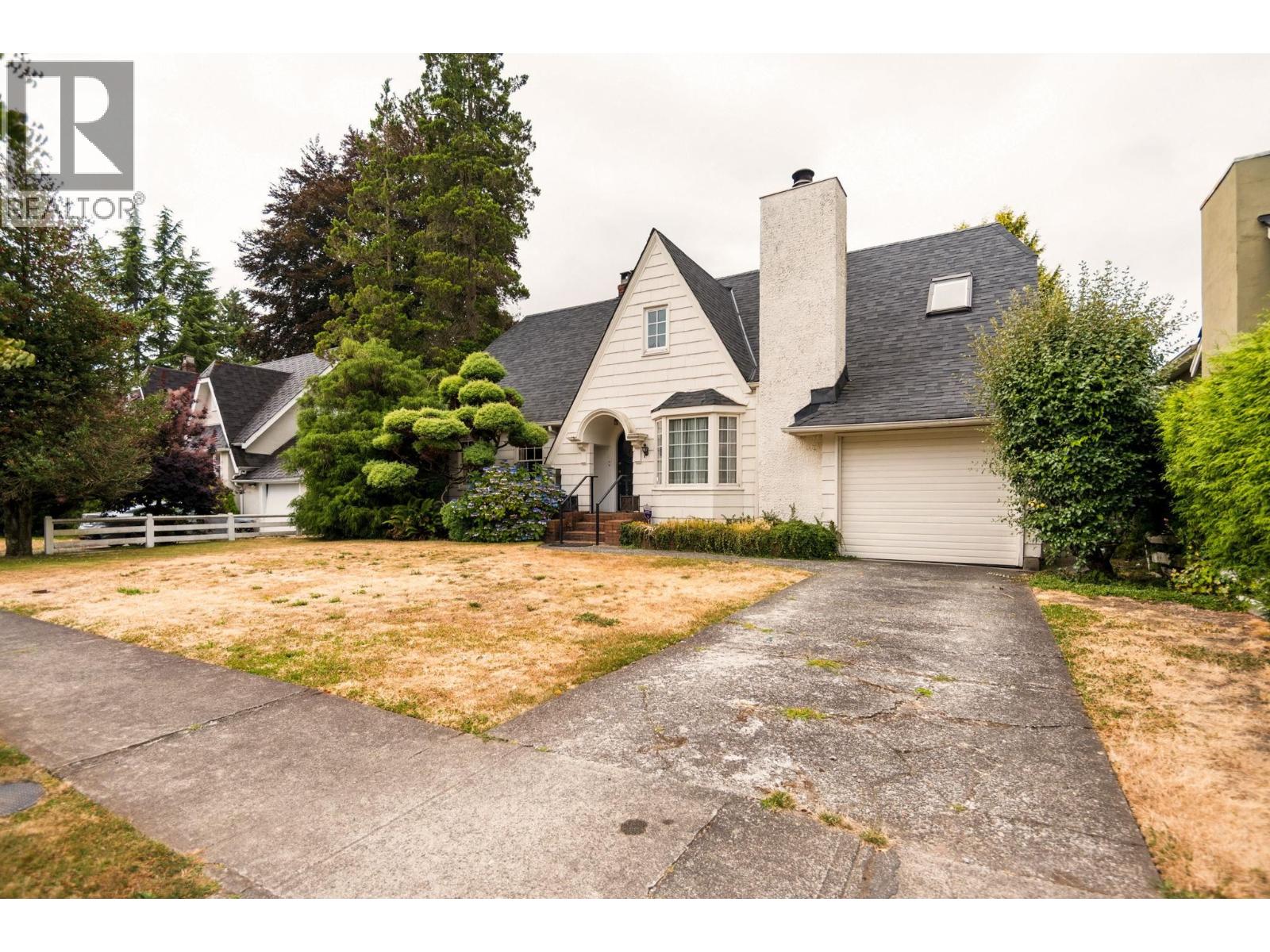 Photo 7 of 6925 Cypress Street, Vancouver BC