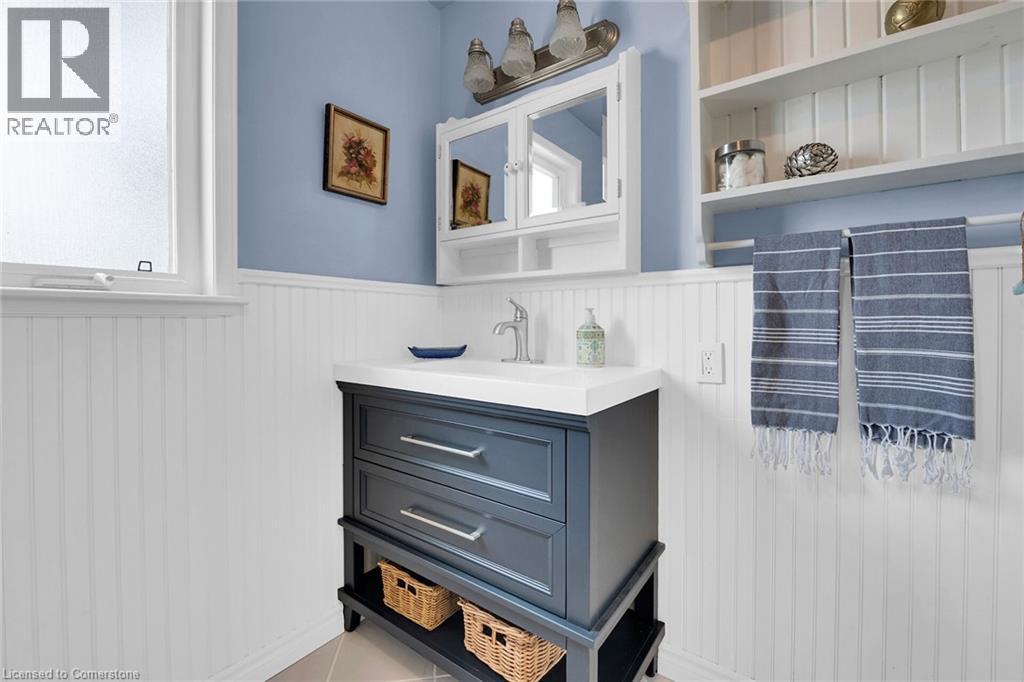 Photo 20 of 157 Lighthouse Drive, Port Maitland ON