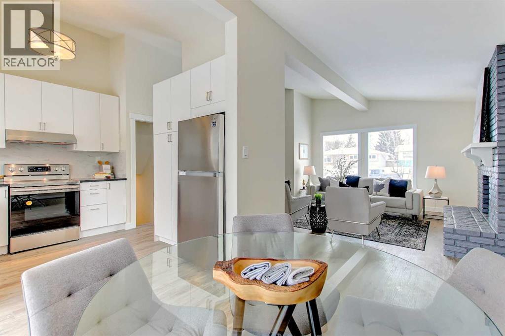 Photo 10 of 272 Acadia Drive Se, Calgary AB