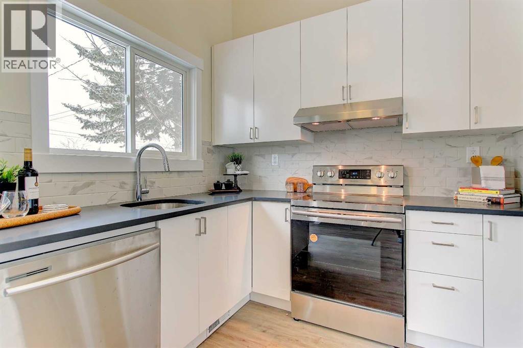 Photo 14 of 272 Acadia Drive Se, Calgary AB
