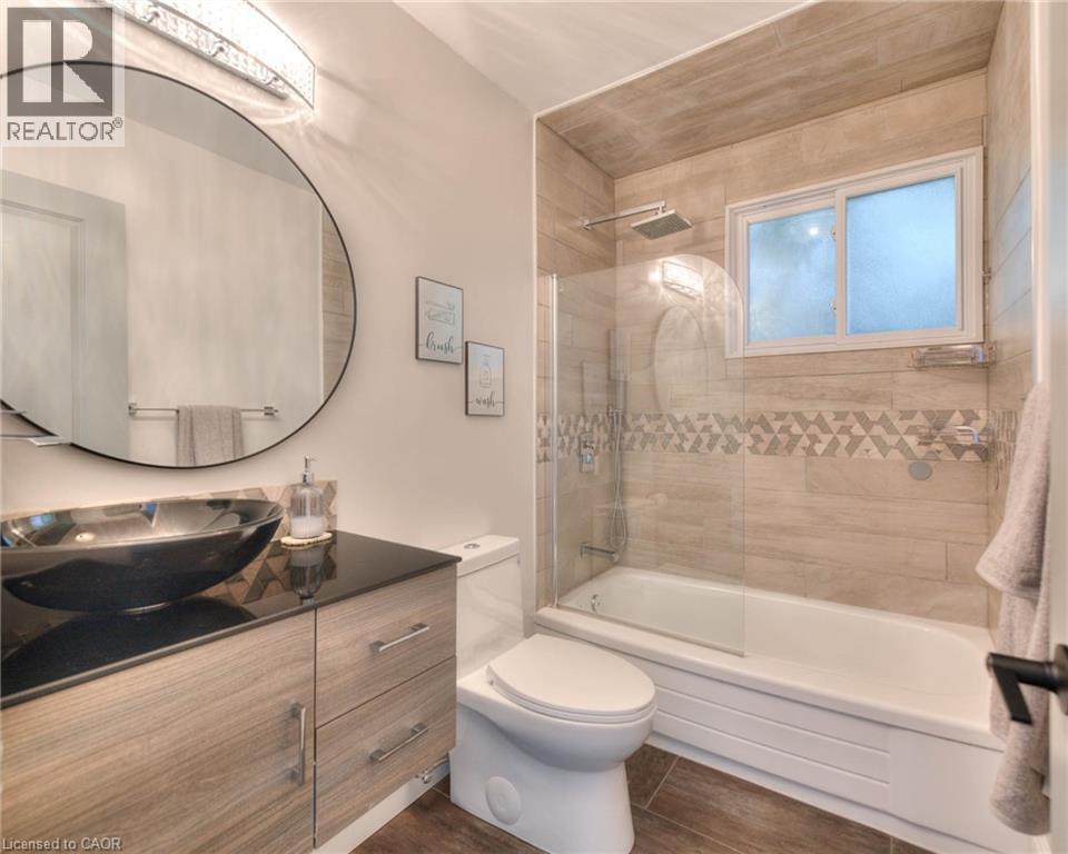 Photo 31 of 108 Brantwood Park Road, Brantford ON