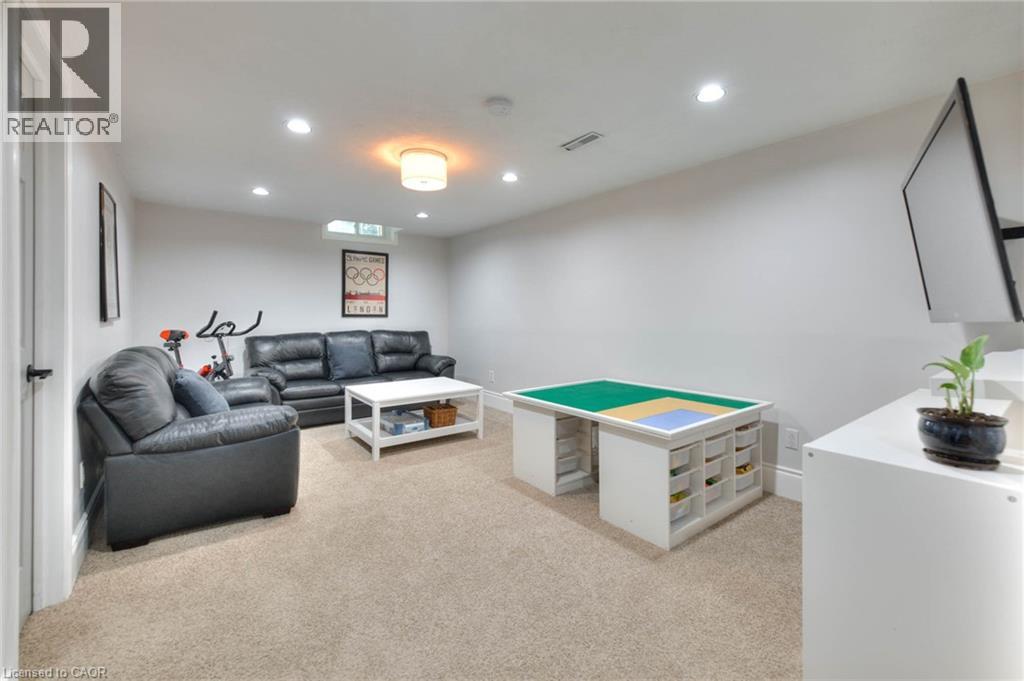 Photo 33 of 108 Brantwood Park Road, Brantford ON
