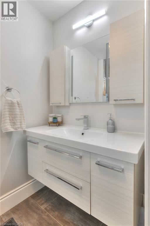 Photo 23 of 108 Brantwood Park Road, Brantford ON