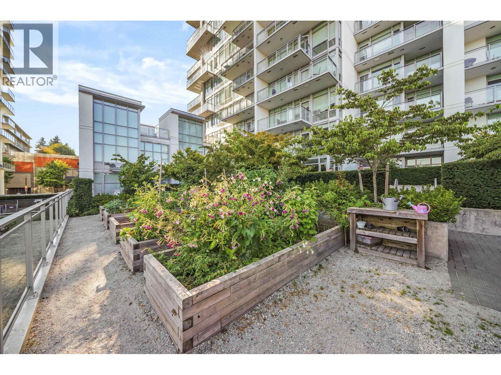 Photo 37 of 209 258 Nelsons Court, New Westminster BC