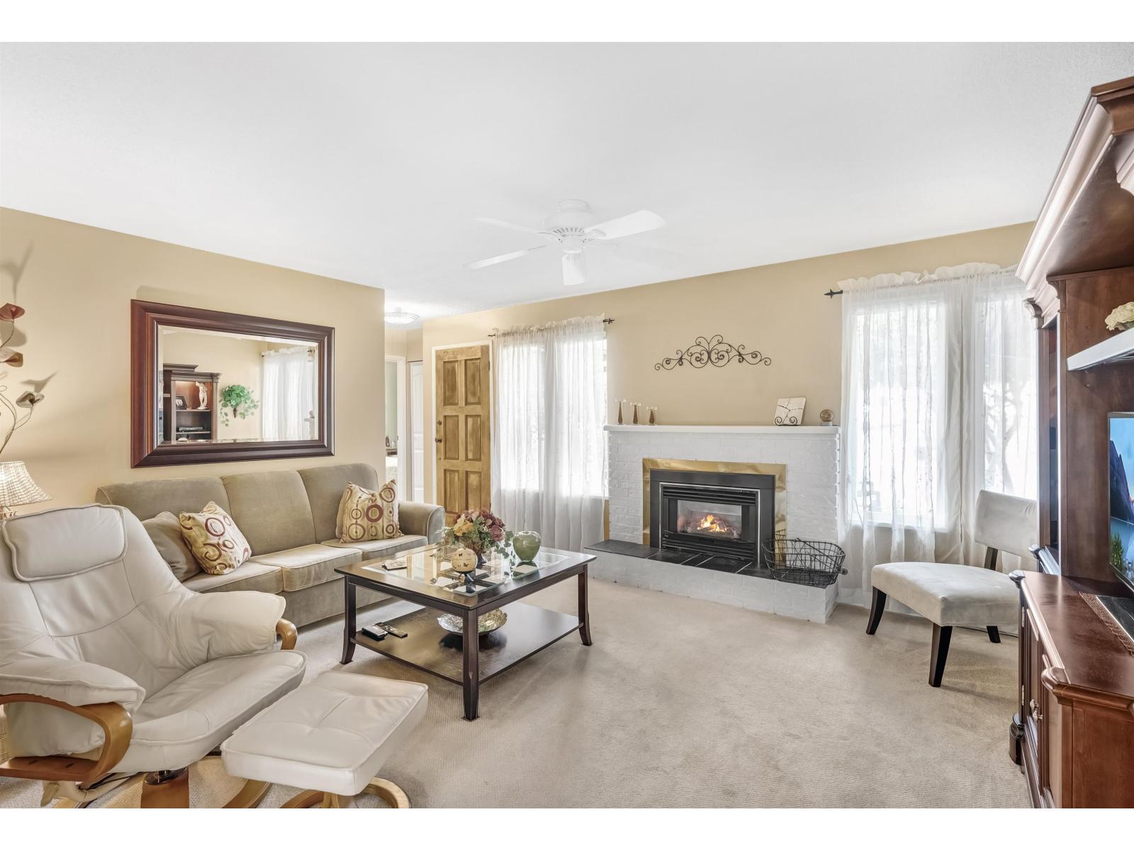 Photo 4 of 8331 Greenhill Place, Delta BC