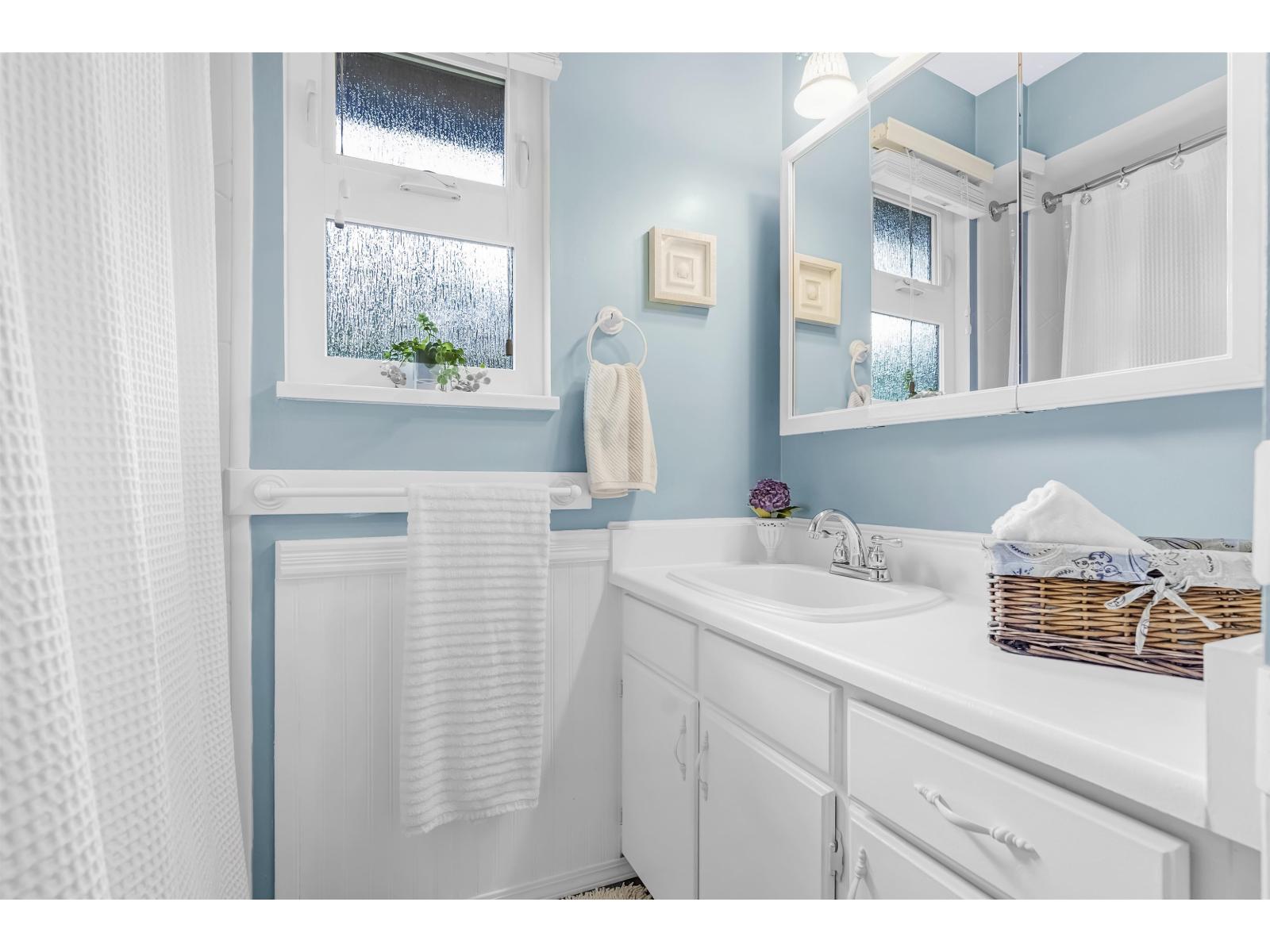 Photo 12 of 8331 Greenhill Place, Delta BC
