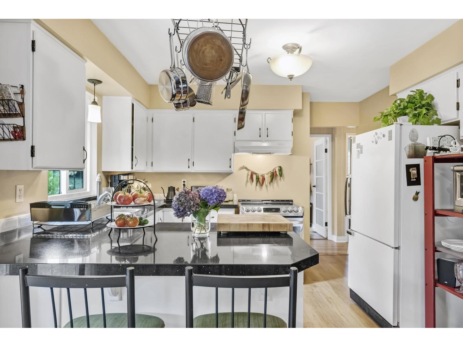 Photo 10 of 8331 Greenhill Place, Delta BC