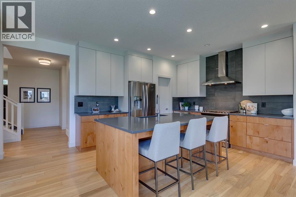 Photo 9 of 69 Shawnee Green Sw, Calgary AB