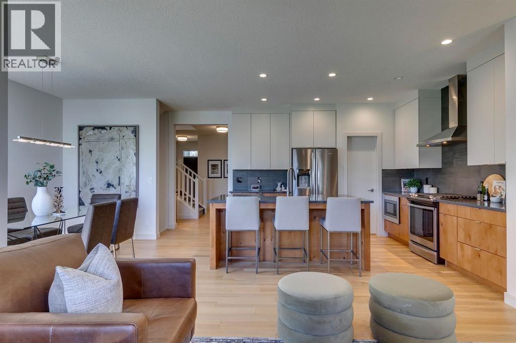 Photo 13 of 69 Shawnee Green Sw, Calgary AB